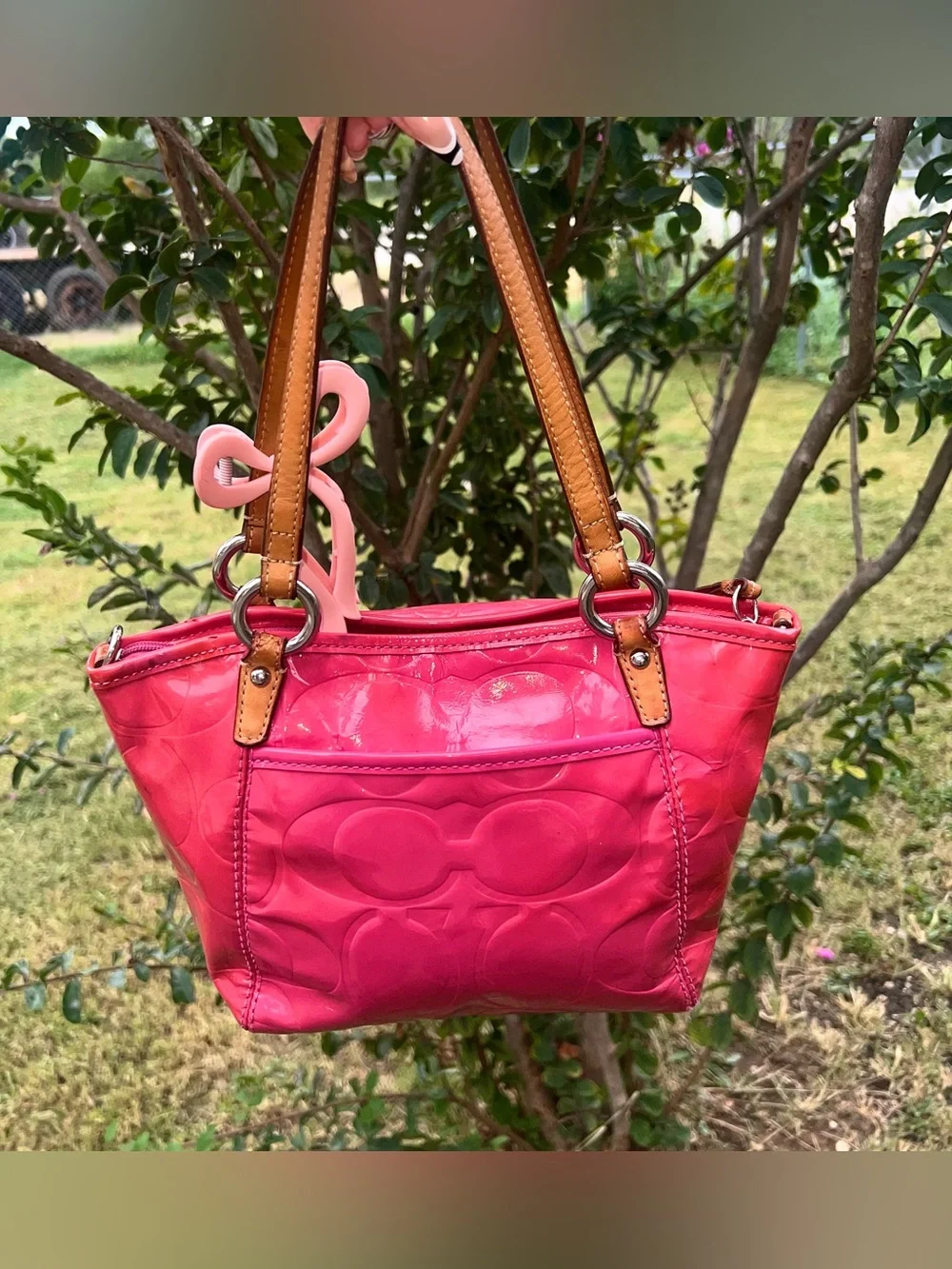 Y2K Rare Coach Embossed Pink Patent Leather Shoulder Bag F14729